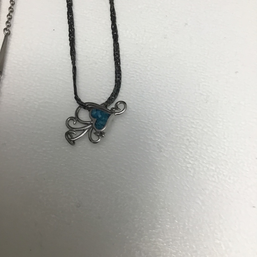 3 Necklaces bundle - Picture 6 of 7